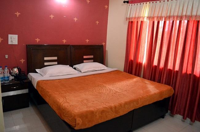 Kangs Nirvana Resorts And Spa Mahalpur Exterior foto
