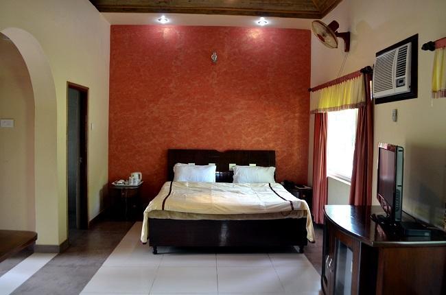 Kangs Nirvana Resorts And Spa Mahalpur Exterior foto