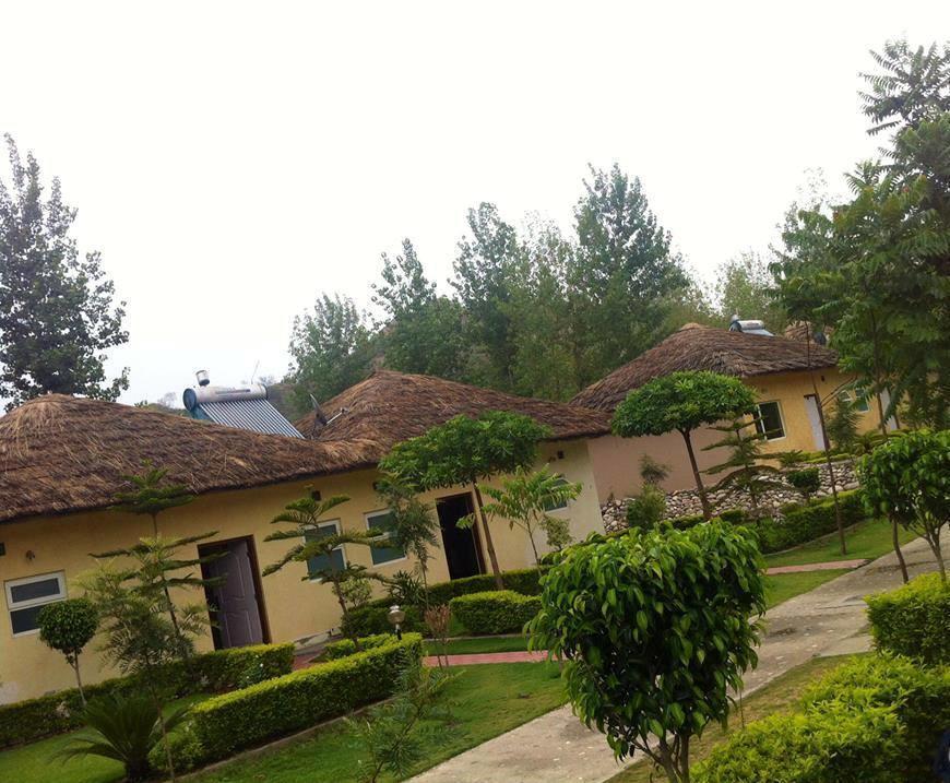 Kangs Nirvana Resorts And Spa Mahalpur Exterior foto