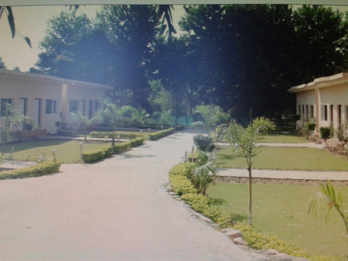 Kangs Nirvana Resorts And Spa Mahalpur Exterior foto